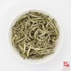 Alternative view of Silver Needles <br>白毫银针
